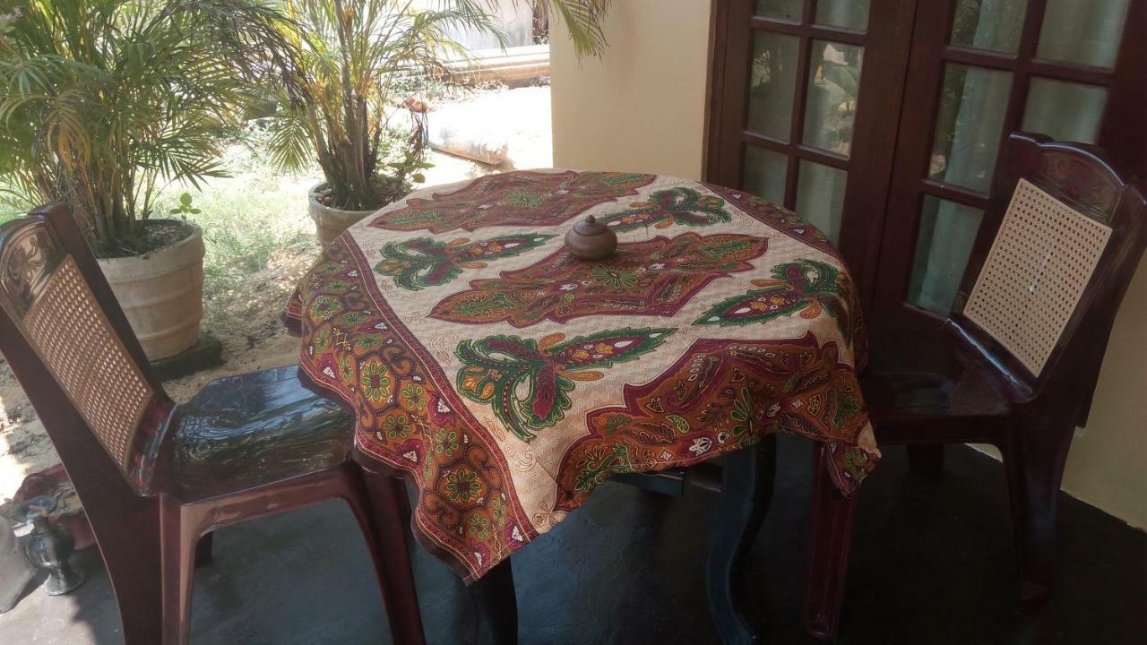 Sampathaa Residence Negombo Habitación foto